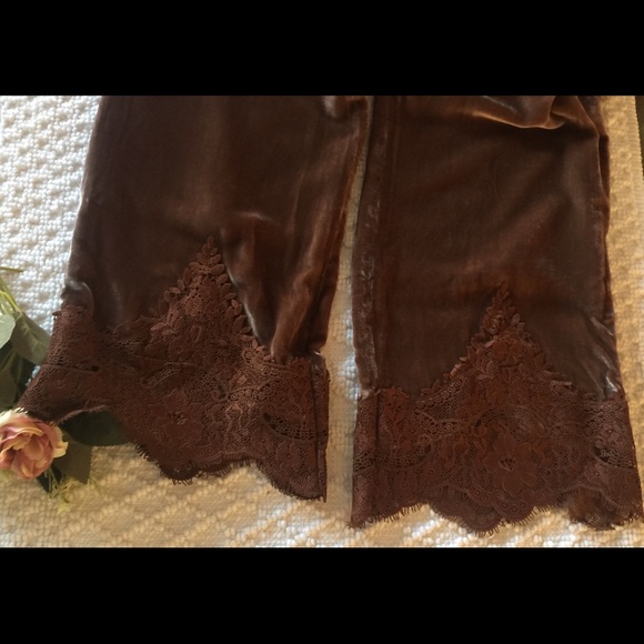 CARLISLE Collection Harmony Velvet Pants - Picture 8 of 12